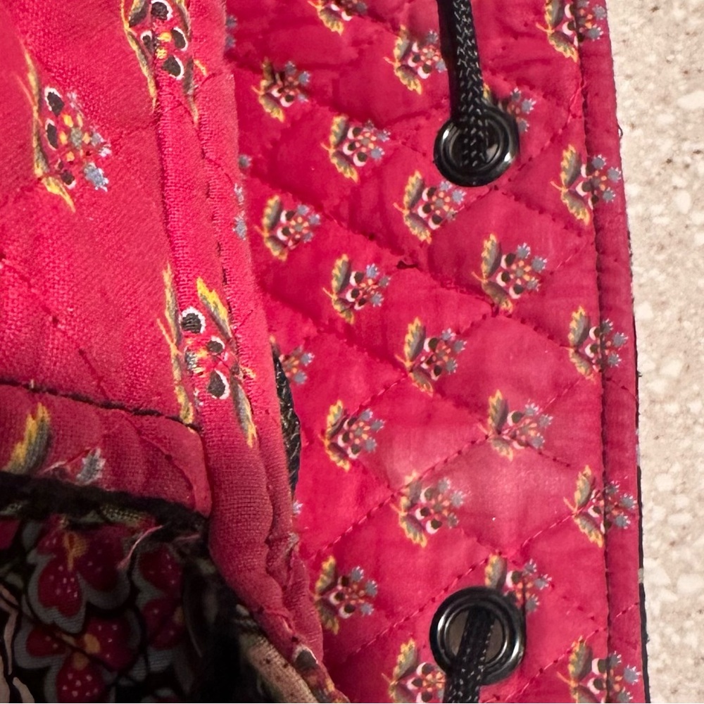 Vintage Vera Bradley Floral Quilted Backpack in Anastasia Black & Red Roses GUC - Picture 9 of 16
